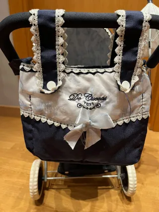 Coche de muñecas de Cuevas toys
