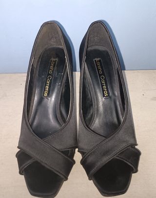 Zapatos de fiesta Lorena Carreras tacón alto