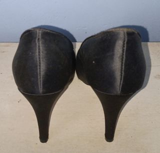 Zapatos de fiesta Lorena Carreras tacón alto