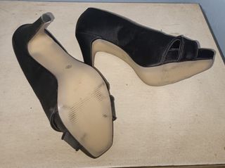 Zapatos de fiesta Lorena Carreras tacón alto