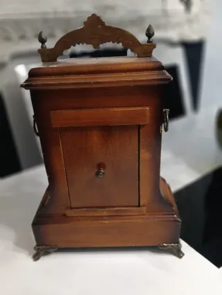 Reloj de sobremesa antiguo, no funciona