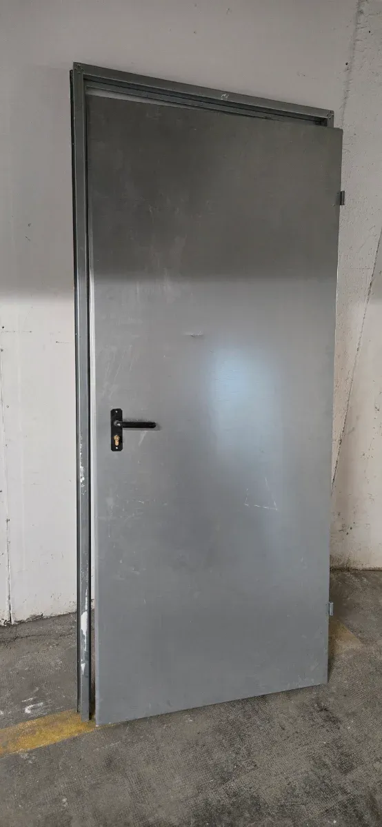 Puertas de  chapa 89x203cm