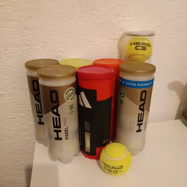 23 pelotas de pádel varias (Usadas)