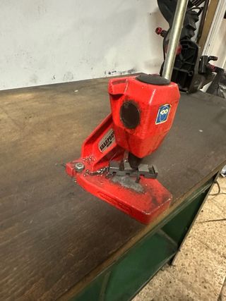 Banco de trabajo metálico “ solo venta del banco “