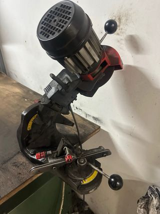 Banco de trabajo metálico “ solo venta del banco “