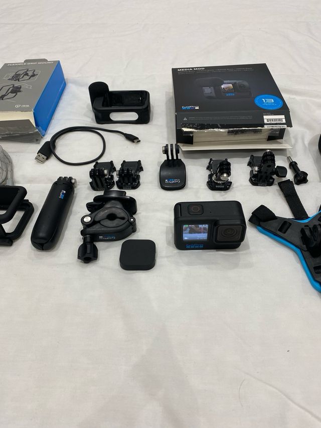 GoPro Hero 10 Black + Accesorios