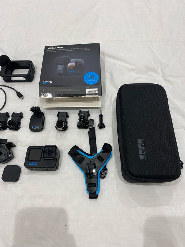 GoPro Hero 10 Black + Accesorios