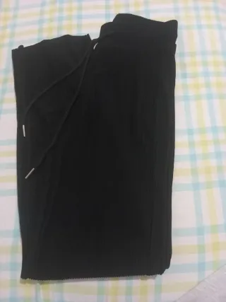 Calças confortáveis pretas e verdes