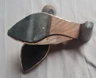 Zuecos Rebeca Sanver Tacón Madera Tachuelas.