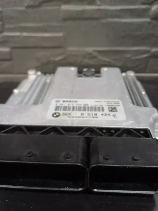 Centralita Motor BMW Serie 1  0281018594