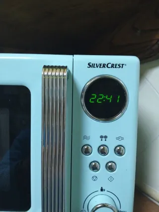 Microondas SilverCrest azul claro