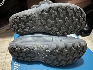 Botas de nieve niña azul y gris