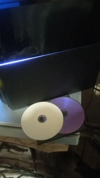 PS4 Fat 1004 500GB Negra  Monitor Samsung 20" 1080