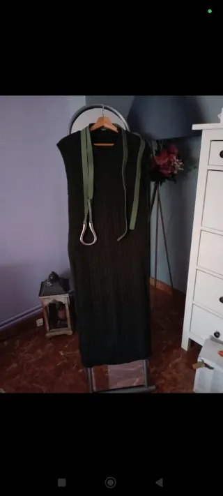 Vestido largo tejido verde militar