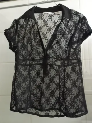 Camisa encaje negra manga corta mujer