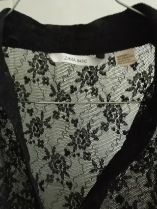 Camisa encaje negra manga corta mujer