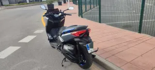 Yamaha x Max 400