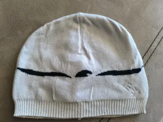 Gorro Armani Jeans AJ Blanco y Rojo