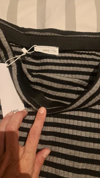 Falda Mango rayas grisynegro. TallaLteen. Sin estr