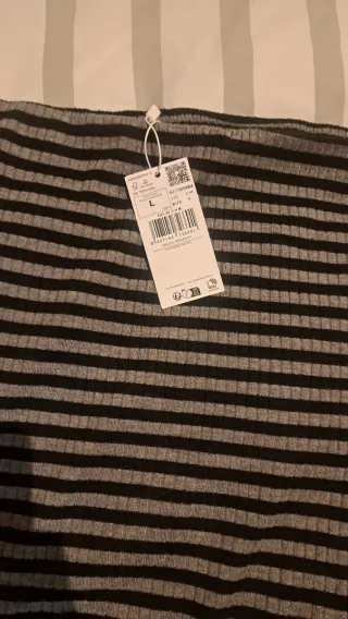 Falda Mango rayas grisynegro. TallaLteen. Sin estr