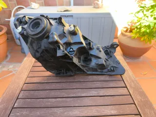 Faro Derecho Seat Mii H4 LL HELLA