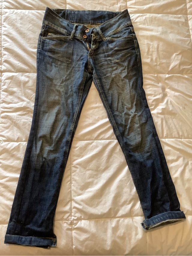 Pantalón vaquero tiro bajo