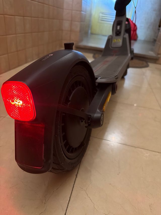 Patinete Eléctrico Segway Ninebot E3