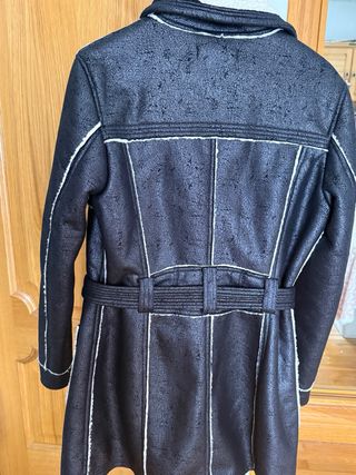 Abrigo efecto piel forro borreguito Talla M