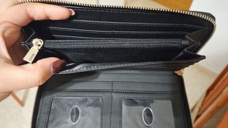 Cartera Guess Negra Cremallera