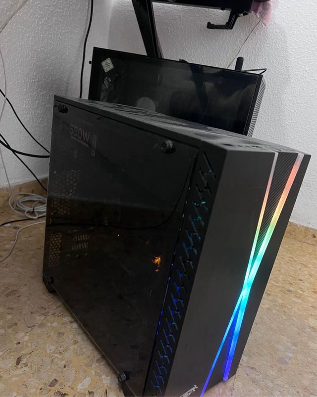 PC Gaming Sentech Ryzen 5 2400G 8GB RAM