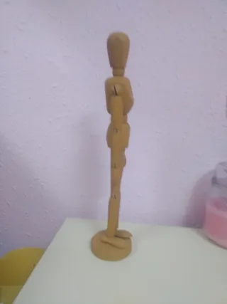 Maniquí de madera articulado