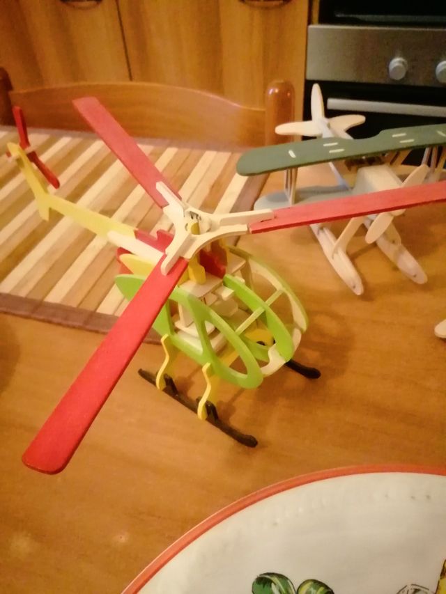 Modellini aerei e elicottero