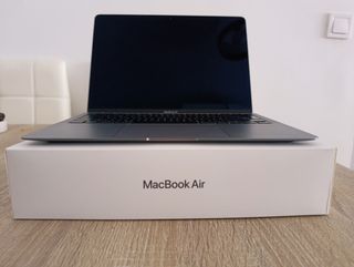 MacBook Air M1 (2020) – 8 GB RAM / 256 GB SSD