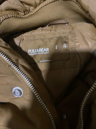 Parka Pull&Bear Talla M Marrón