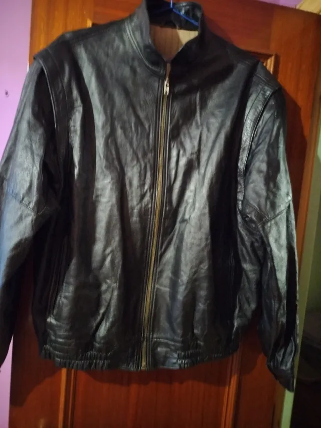 Chaqueta de cuero negra