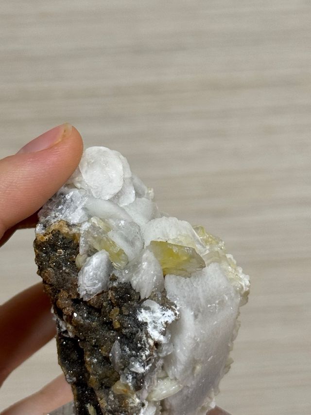 2 Minerales: fluorita y calcita