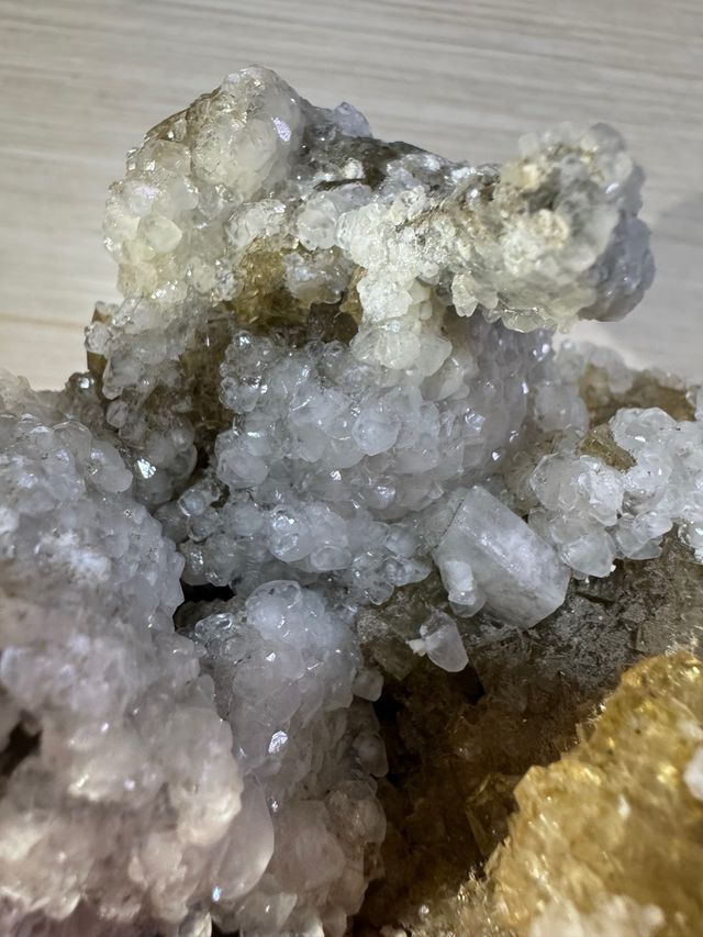 2 Minerales: fluorita y calcita
