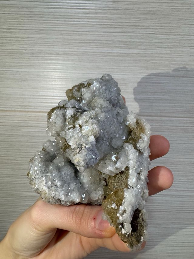 2 Minerales: fluorita y calcita