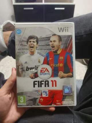 2 Juegos Wii: FIFA 11 + Otro