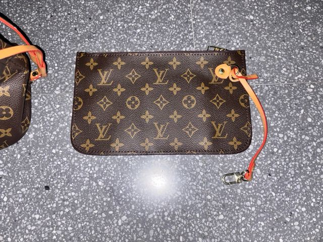 Classic Bolso Louis Vuitton Marrón Interior Rojo