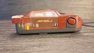 Cámara Analógica Canon AF 35 J de 35mm Roja