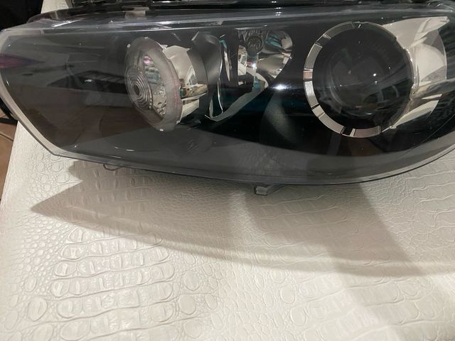 Faros Volkswagen Scirocco 2011