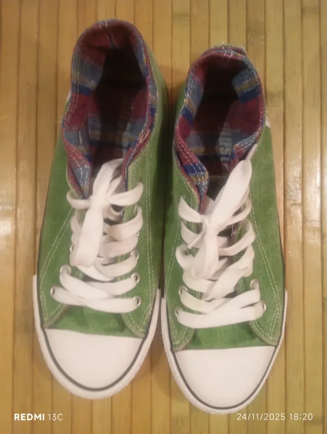 Playeros Mustang Verdes