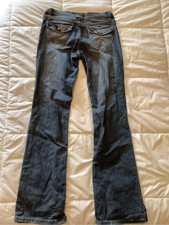 Pantalón vaquero flare azul