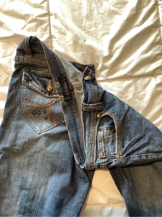 Pantalón vaquero flare azul