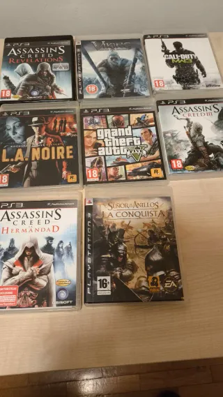 Consola PlayStation 3 + Mando y Cables + 8 juegos