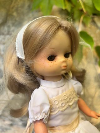 Muñeca Lesly Famosa Novia Velo