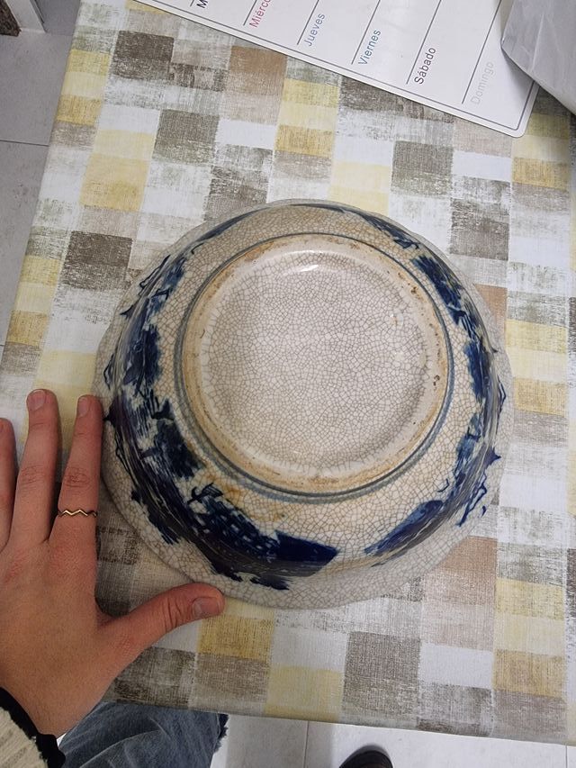 Plato de cerámica estampado azul