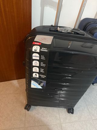 Maletas nuevas sin estrenar
