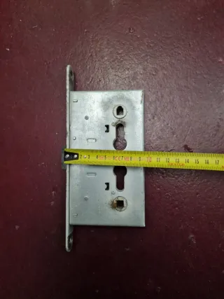 Cerradura trastero/puerta cortafuegos